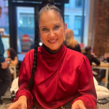 Ular uxlab yotgan ayolni tugatishdi